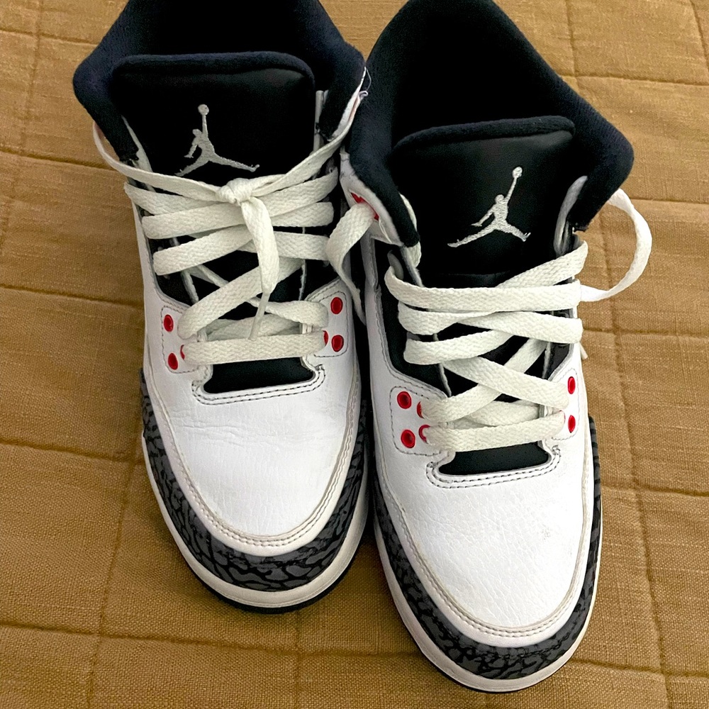 Air Jordan Retro 3 BG